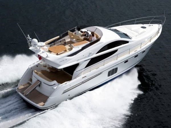 Fairline Phantom 48 · aerial